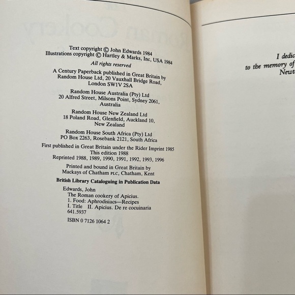 The Roman Vintage 80s Cookbook - Picture 6 of 11